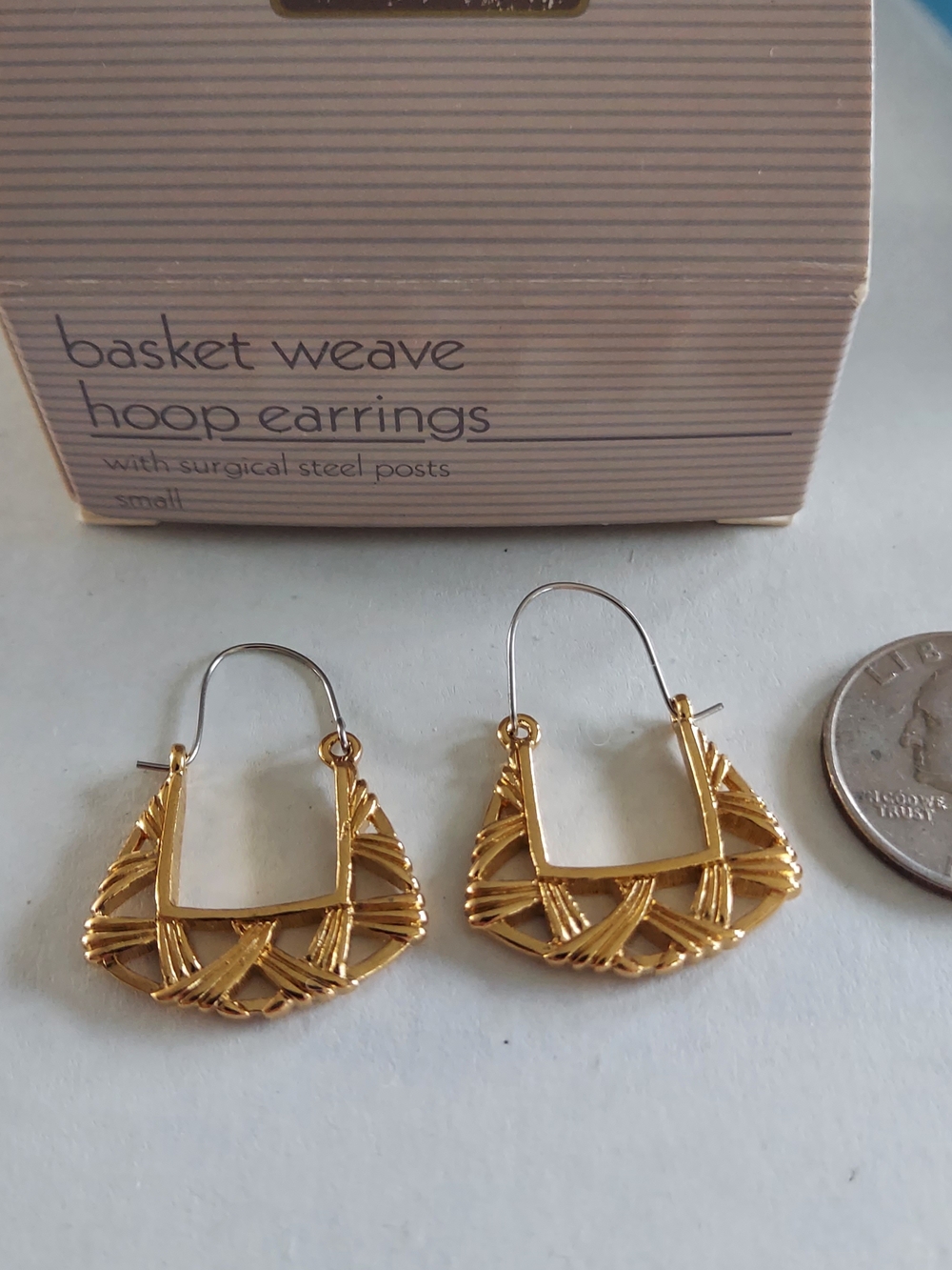 Vintage Avon Gold Basket-Weave Drop Earrings